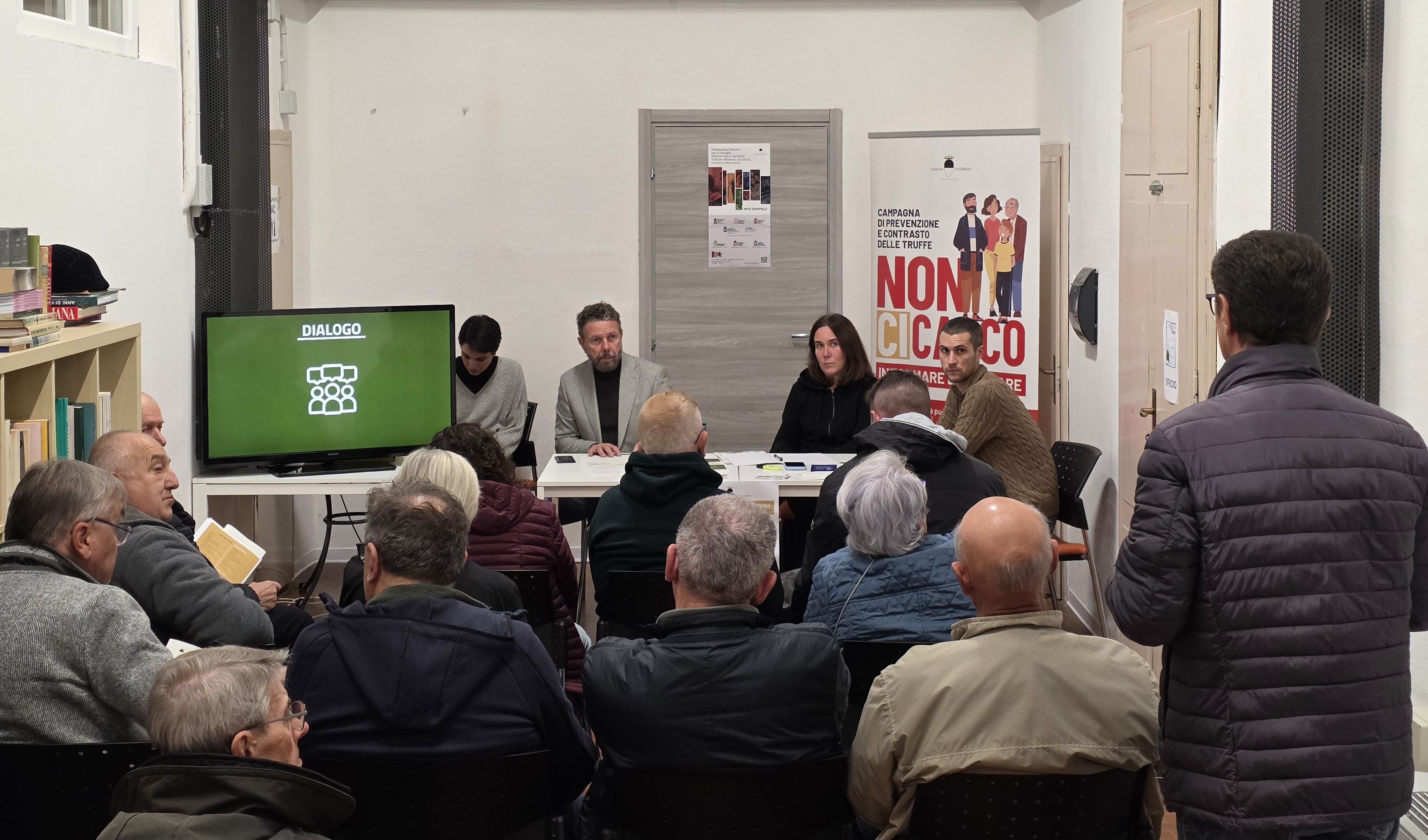 Un'immagine generica segnaposto con angoli arrotondati in una figura.