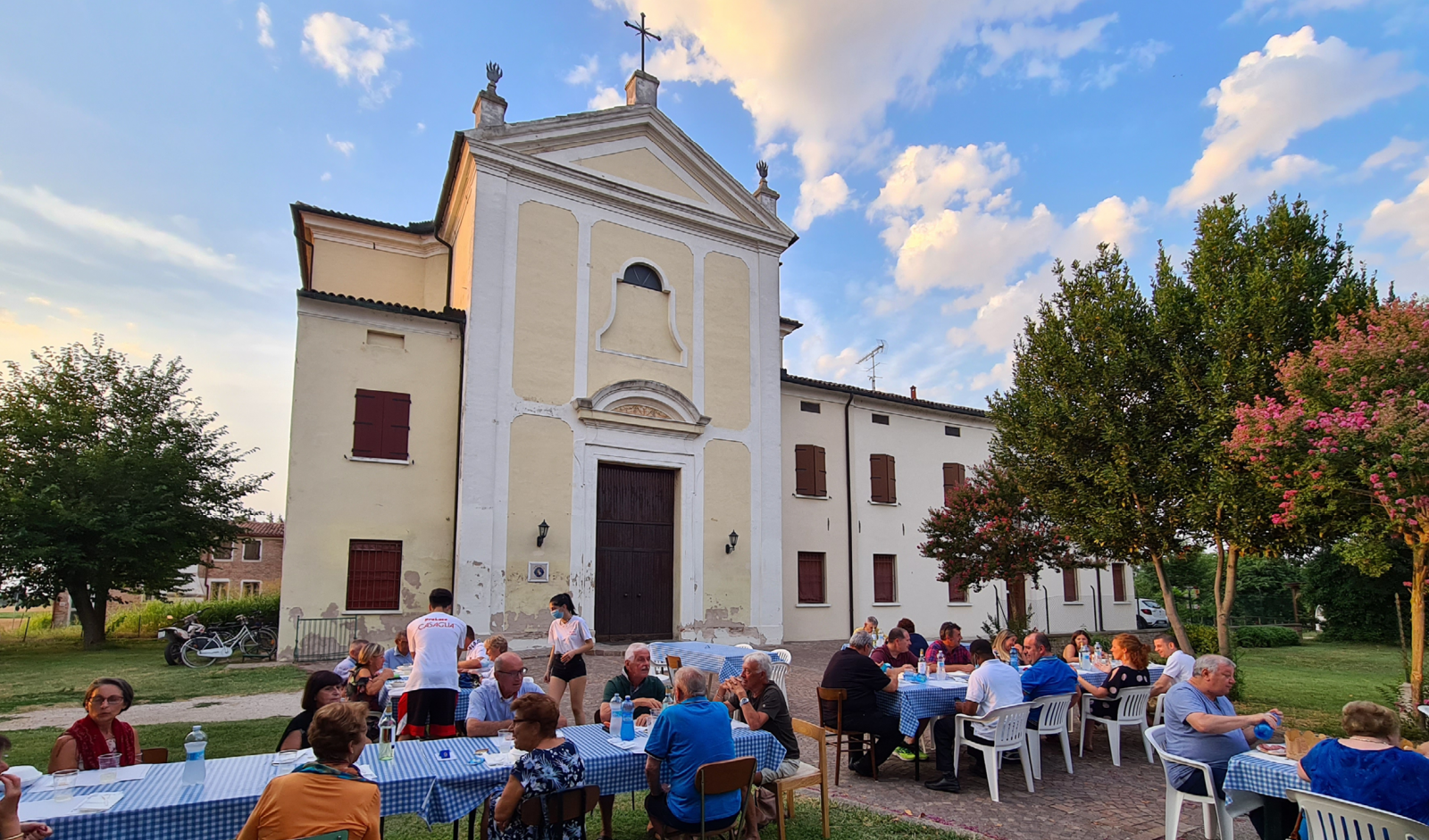 Un'immagine generica segnaposto con angoli arrotondati in una figura.